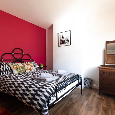 Jacks - Cosy In The Heart Of *
